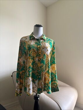 Women's Green & Gold Patterned Button-Up Blouse